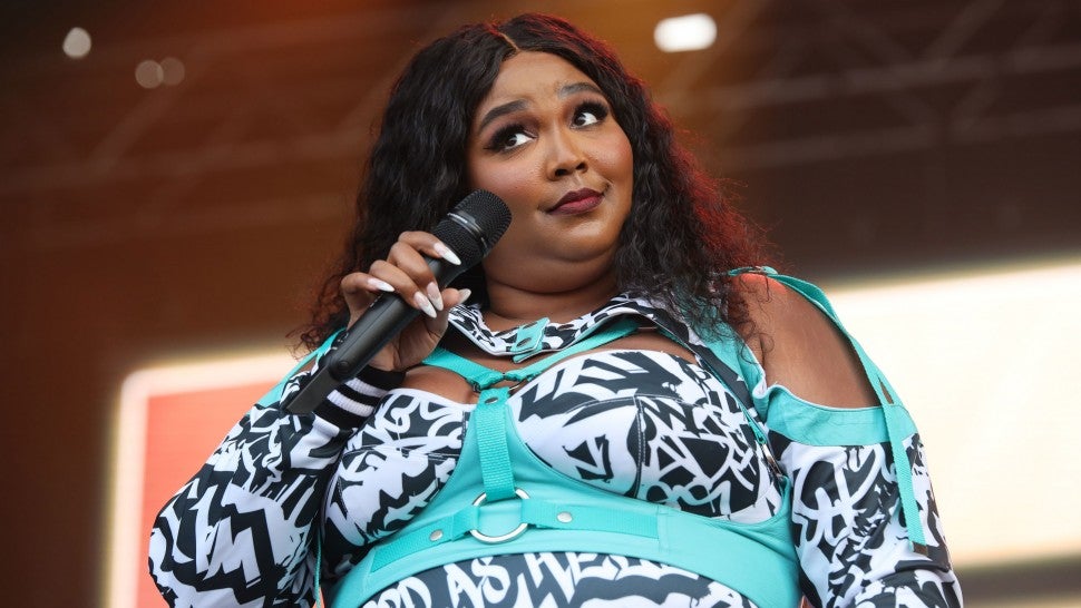 lizzo at fomo festival 2020 in new zealand
