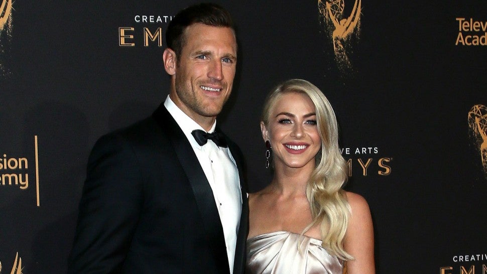 Brooks Laich and Julianne Hough at the 2017 Creative Arts Emmy Awards