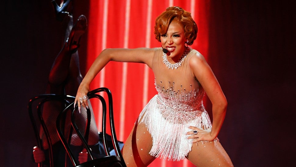 Doja Cat Channels 'Chicago' in High-Energy BBMA ...
