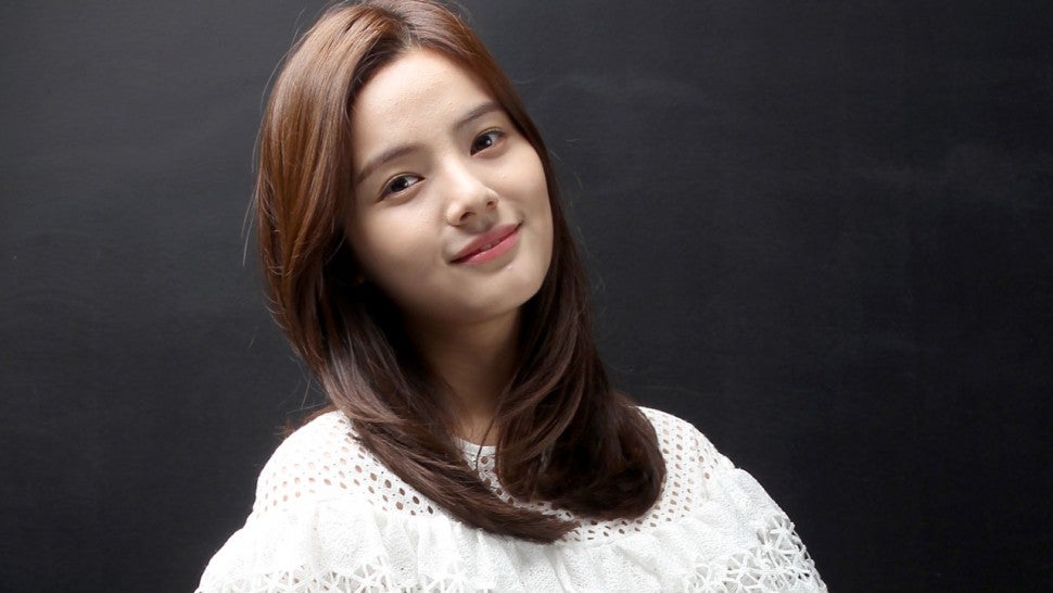 Song Yoo Jung South Korean Actress And Model Dead At 26 Entertainment Tonight Jun jan 01 2014 10:12 am yoo jung looks so young in golden rainbow :) you are so good at acting:) hwaiting. song yoo jung south korean actress and