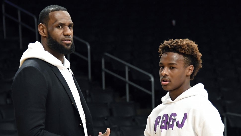 LeBron James Signs 2-Year, $97M Deal With Lakers, Could Potentially Play With Son Bronny in 2024.jpg
