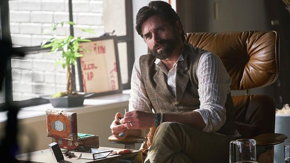 John Stamos as Dr. Nicky in 'You'