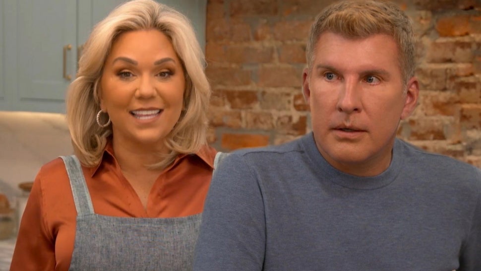 Watch the Chrisley Family Hilariously Prep a Thanksgiving Feast Together.jpg