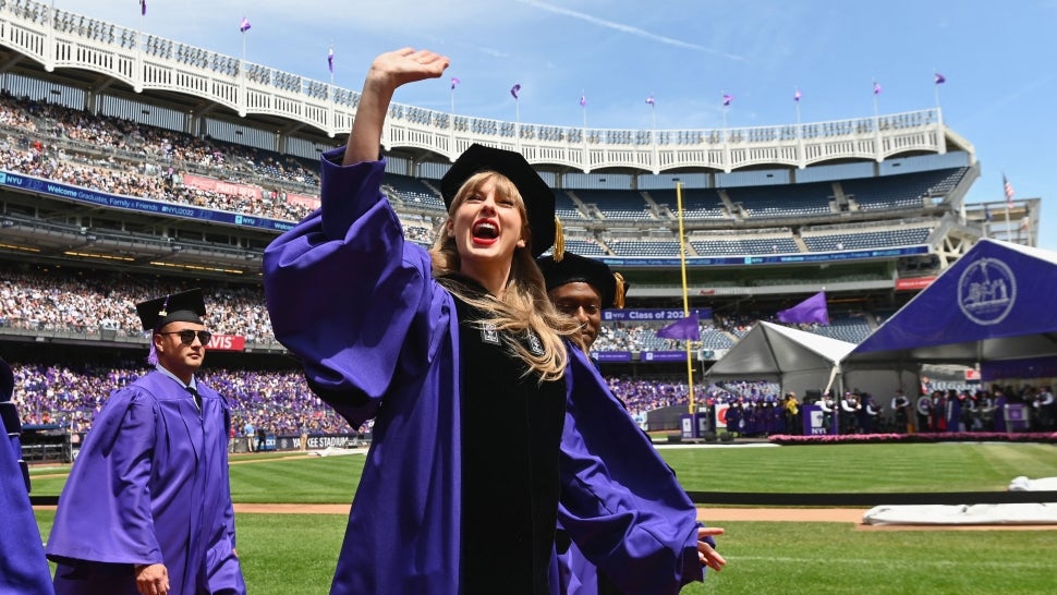 Taylor Swift Gives Commencement Speech at NYU, Shares Advice on Not Holding Grudges.jpg