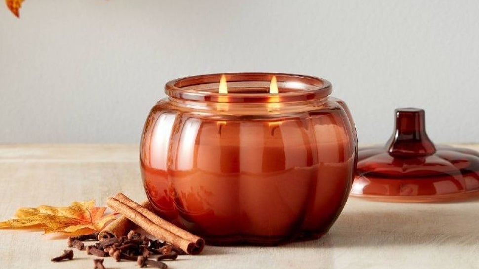 22 Best Fall Candles To Autumn 2022 Diptyque, Le Labo, Voluspa