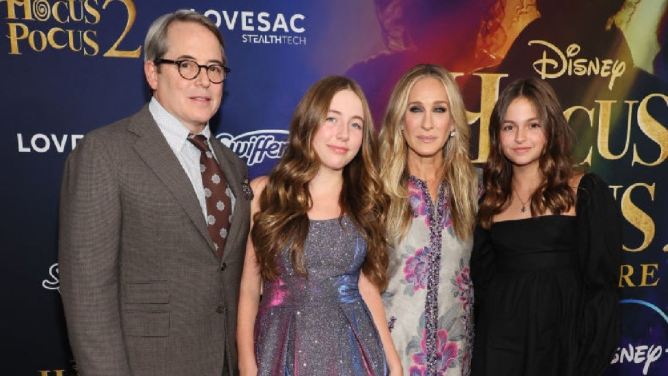 Sarah Jessica Parker and Matthew Broderick Have Family Date Night at 'Hocus Pocus 2' Premiere.jpg