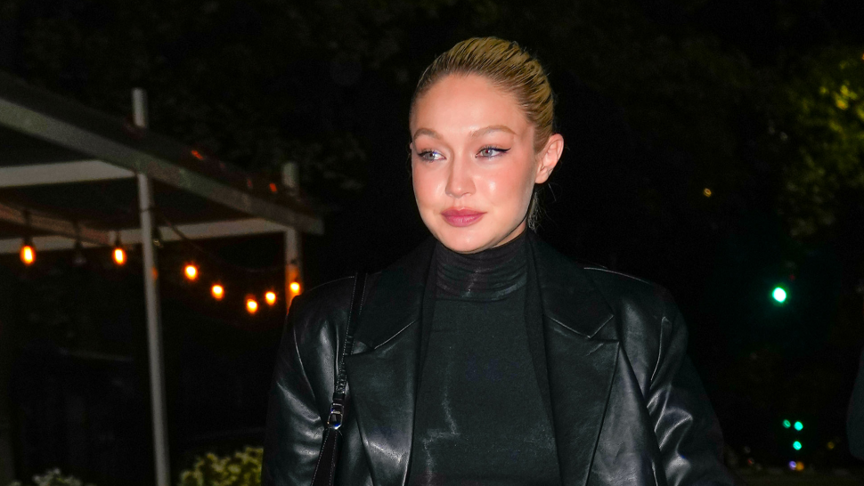 10 Best Black Turtlenecks for Women to 