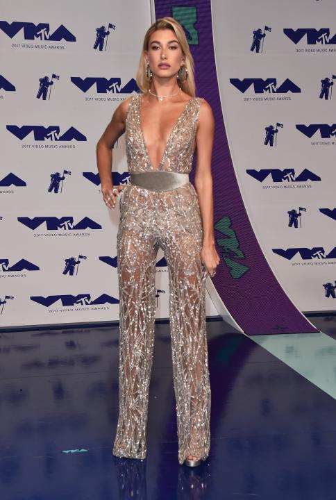 Hailey Baldwin at 2017 VMAs