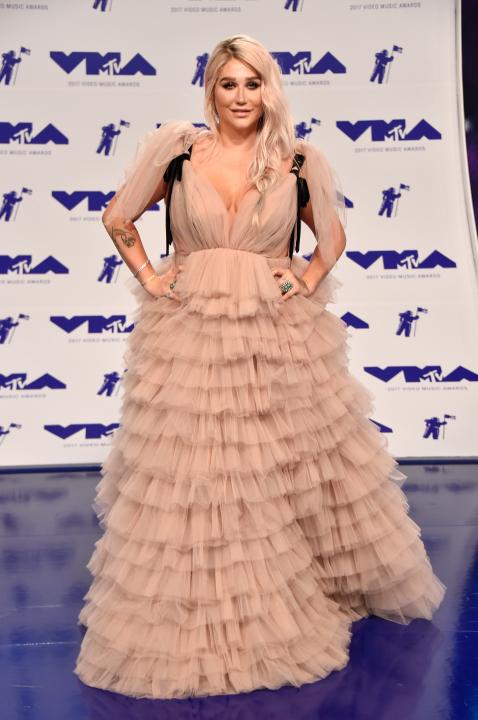 Kesha at 2017 VMAs