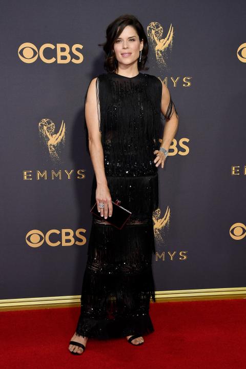 Neve Campbell at 2017 Emmys
