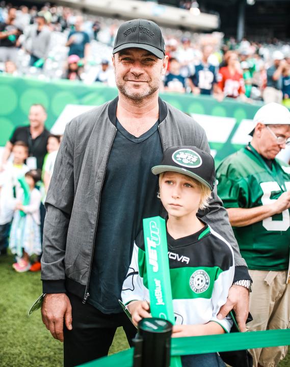 Liev Schreiber and son Sasha at Jets game