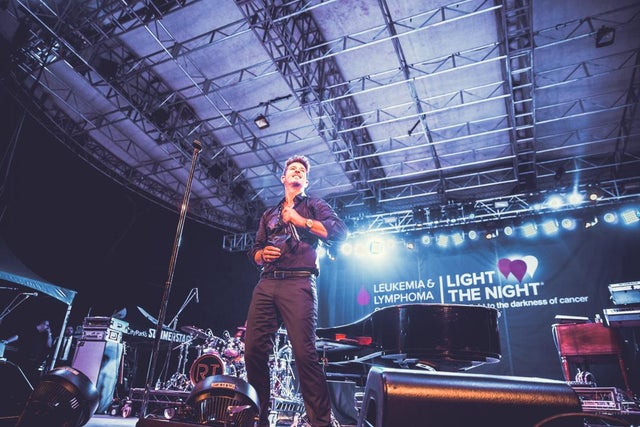 Robin Thicke at Light the Night