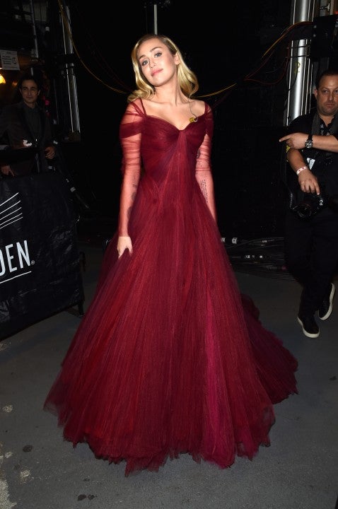 Miley Cyrus in red dress at GRAMMYs