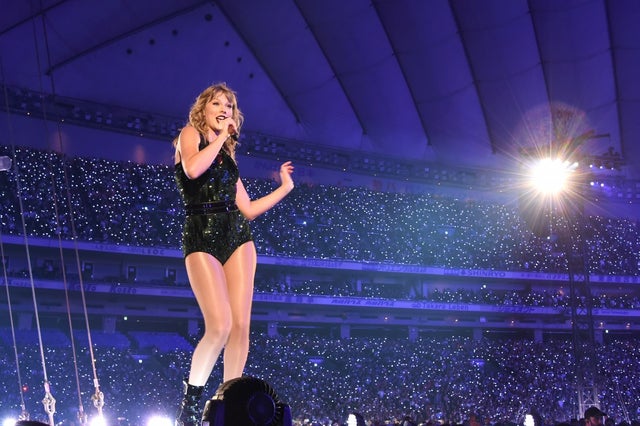 Taylor Swift on tour in Japan