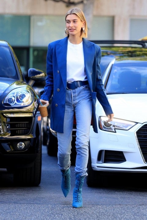 Hailey Baldwin at blue bottle coffee in beverly hills