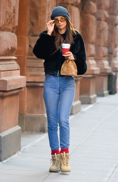 Emily Ratajkowski in Soho with coffee