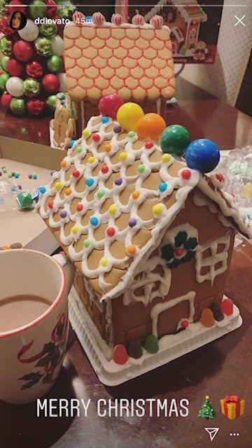 Demi Lovato gingerbread house
