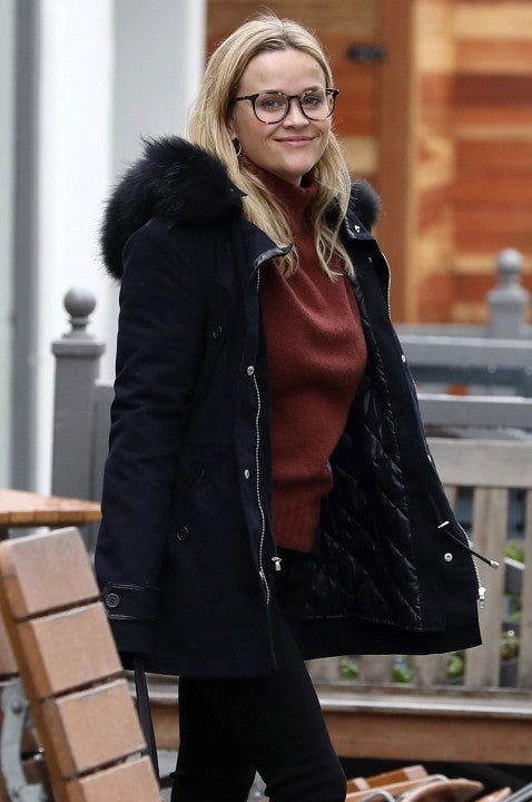 Reese Witherspoon at Le Pain Quotidien