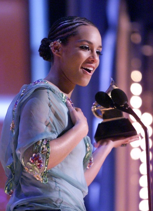 Alicia Keys at 2002 grammys