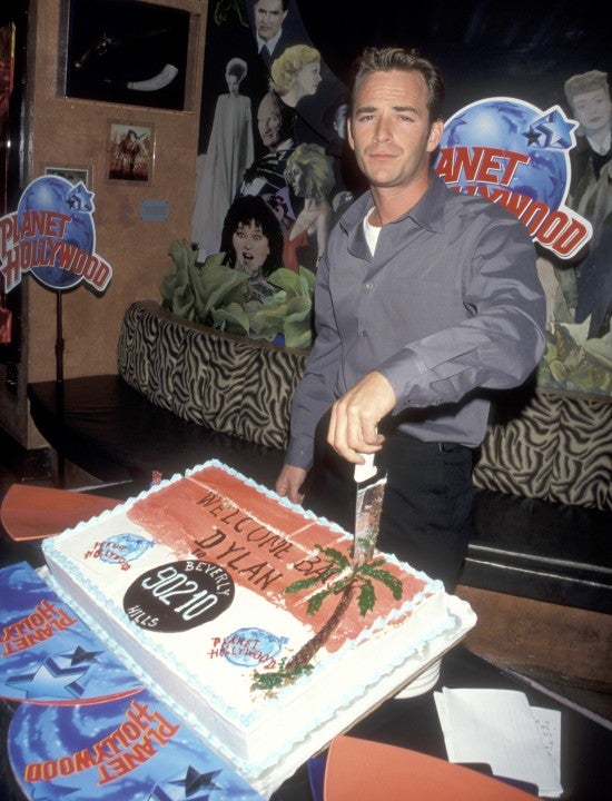Luke Perry at Planet Hollywood in 1998