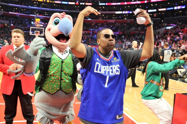 Kenan Thompson at clippers game