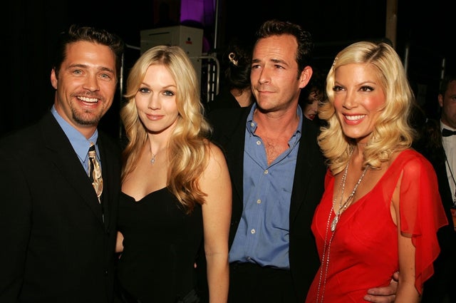 ason Priestley, Jennie Garth, Luke Perry, and Tori Spelling attend the 2005 TV Land Awards