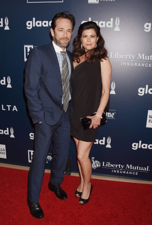 Luke Perry and fiancee in April 2017