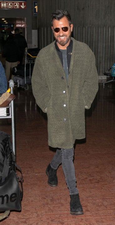 Justin theroux at airport in france