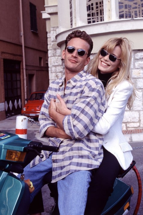 Luke Perry and Claudia Schiffer in 1995