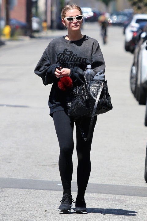 Ashlee Simpson walks back to her car after hitting the gym in LA