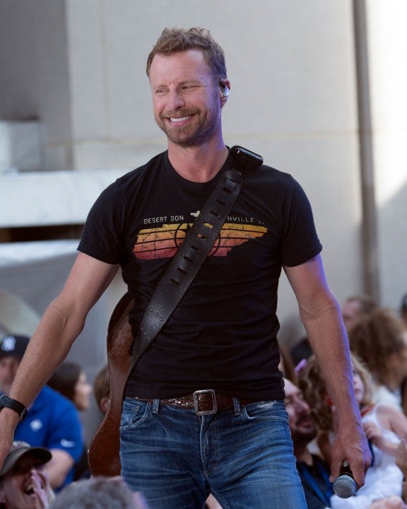 Dierks Bentley performs on today show