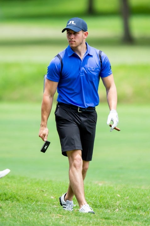 Nick Jonas goes golfing in miami