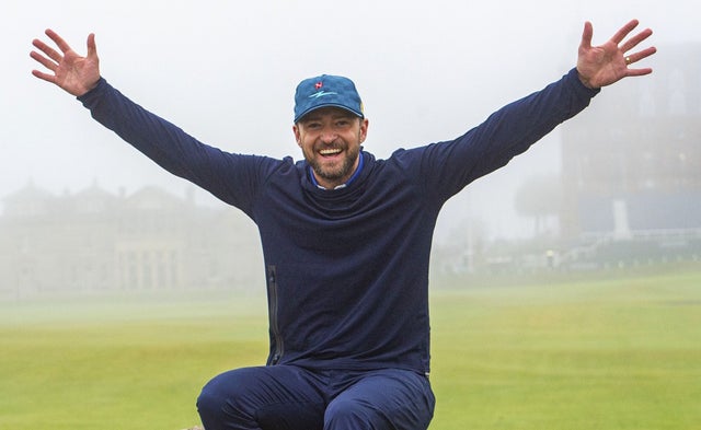 Justin Timberlake golfs in scotland