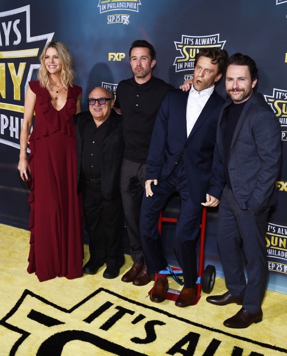 Kaitlin Olson, Danny DeVito, Rob McElhenney and Charlie Day at s14 premiere