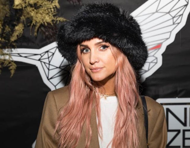 Ashlee Simpson Ross with rose-gold hair