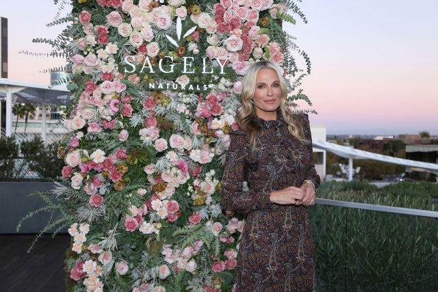 molly sims hosts sagely naturals event
