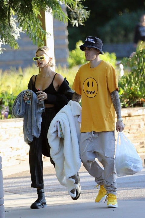 Hailey and Justin Bieber picnic