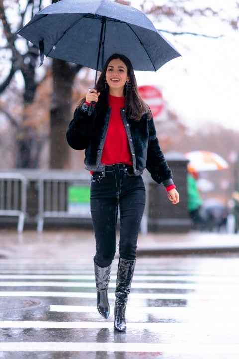 Victoria Justice in rain in nyc