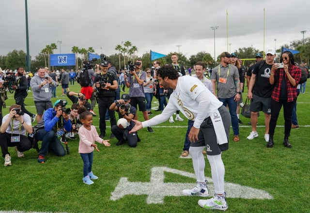 Russell Wilson and daughter Sienna at pro bowl practice
