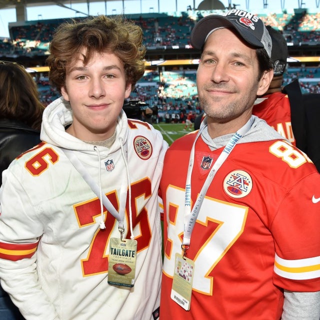 paul rudd and son at spuer bowl LIV