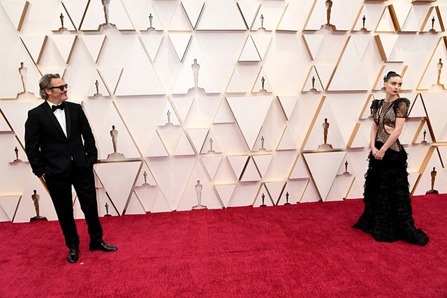 Joaquin Phoenix and Rooney Mara at 2020 oscars 