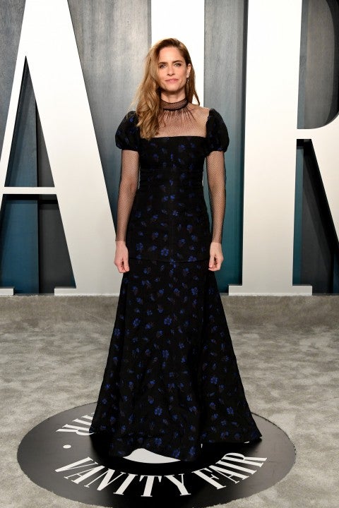 Amanda Peet at the 2020 Vanity Fair Oscar Party 