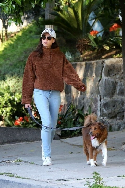 AUBREY plaza and her dog on 3/26