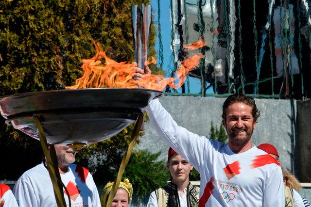 gerard butler olympic flame