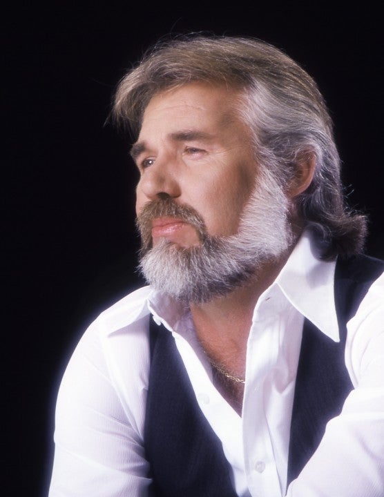 Kenny Rogers poses for a portrait in 1979