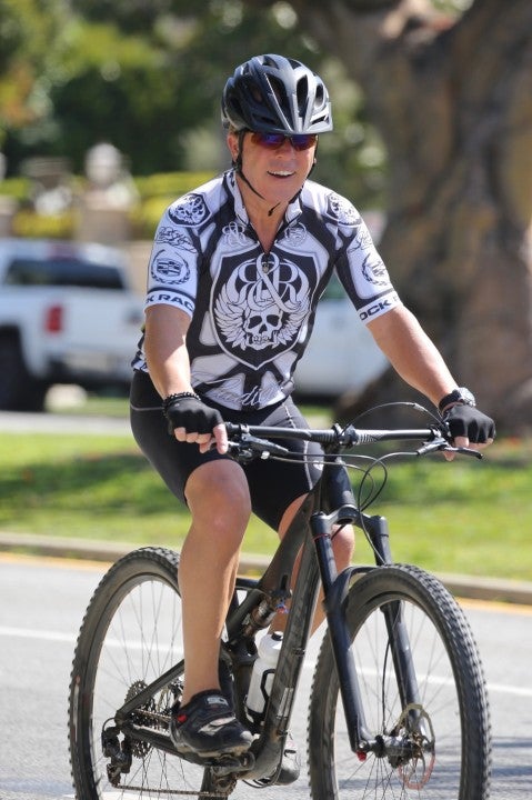 michael keaton bike ride in santa monica