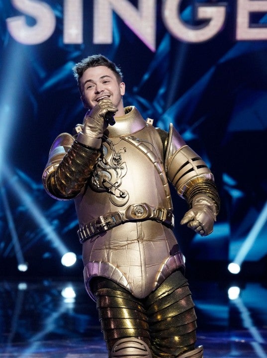 Hunter Hayes as The Astronaut on 'The Masked Singer'