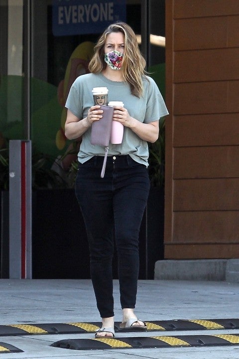 Alicia Silverstone on 5/1 gets coffee