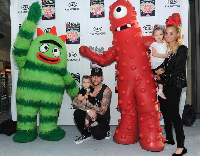nicole richie and joel madden with their kids in 2010