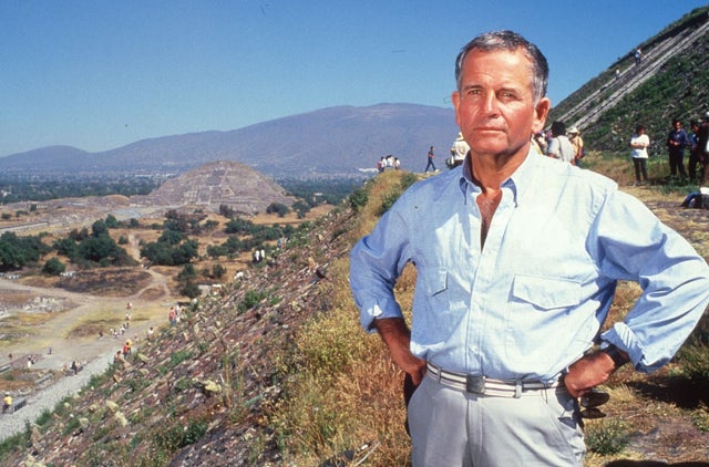 ian holm in mexico in 1986
